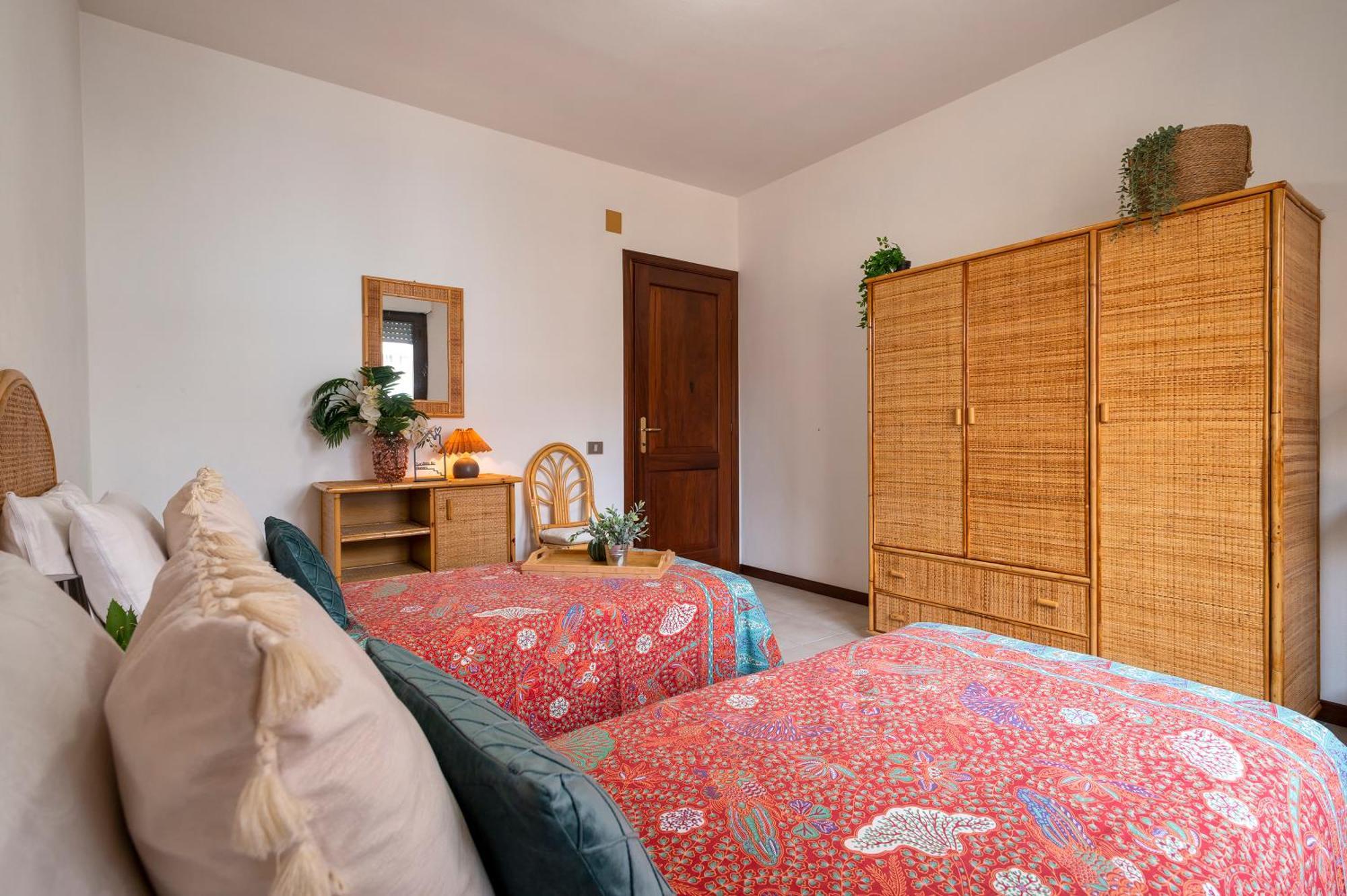 Sardinia Re - Lilium Flat - Free Parking Apartment Alghero